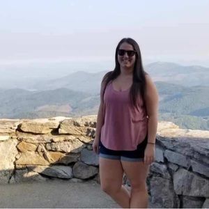 Meet your posher, Breanna